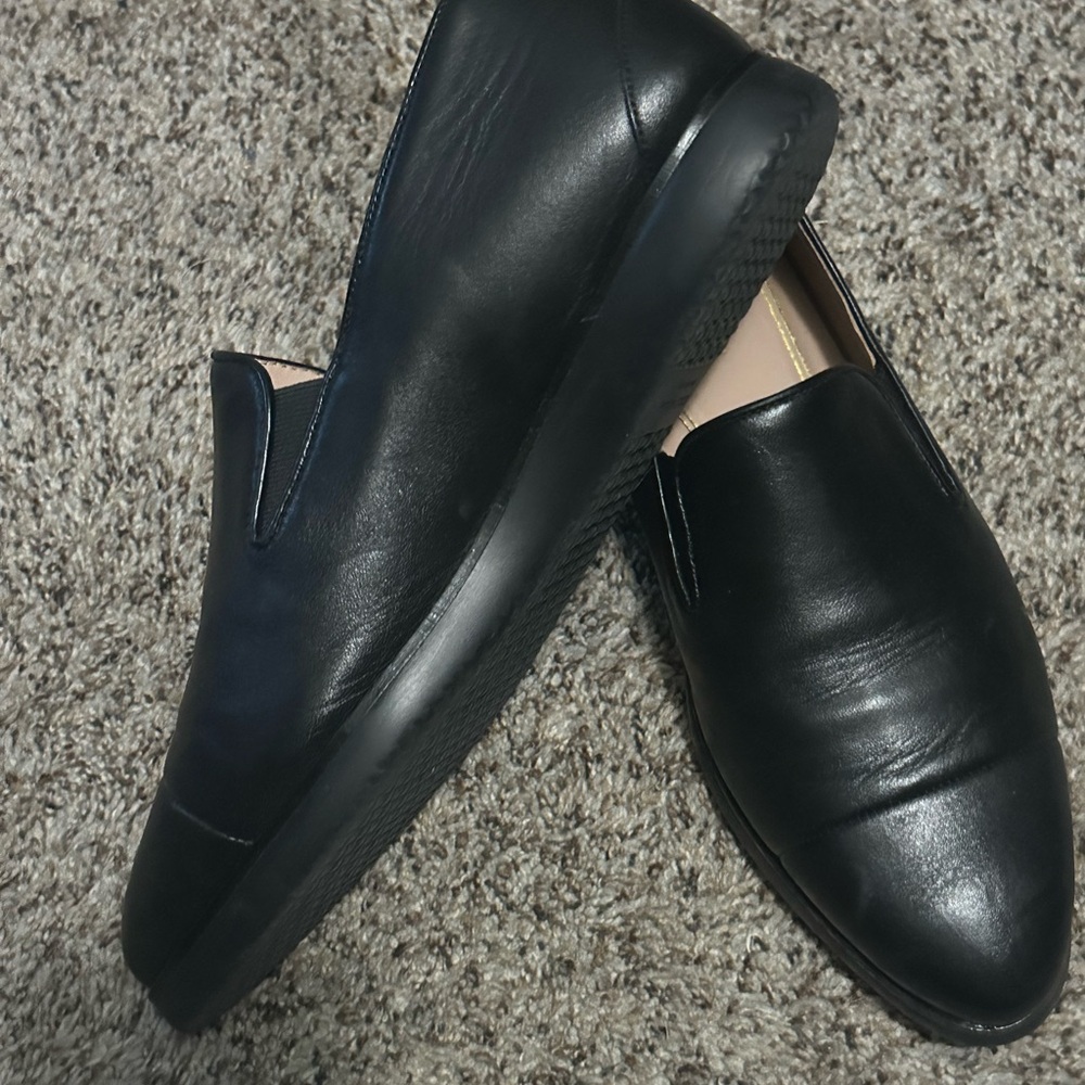 Women’s 9 1/2 B black Cole Haan zero grand shoe. Worn 1x and purchased too small